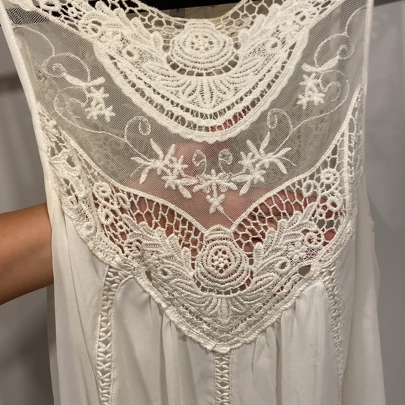 White tunic - Picture 5 of 5